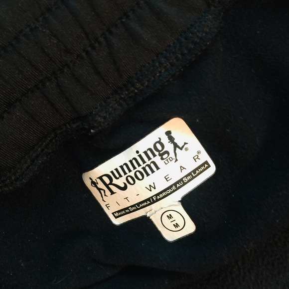 Running Room size medium pants - Picture 3 of 7